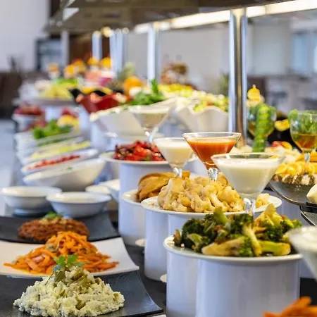 Arbatt فندق مرمريس