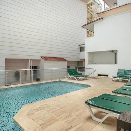 מלון Arbatt מרמריס